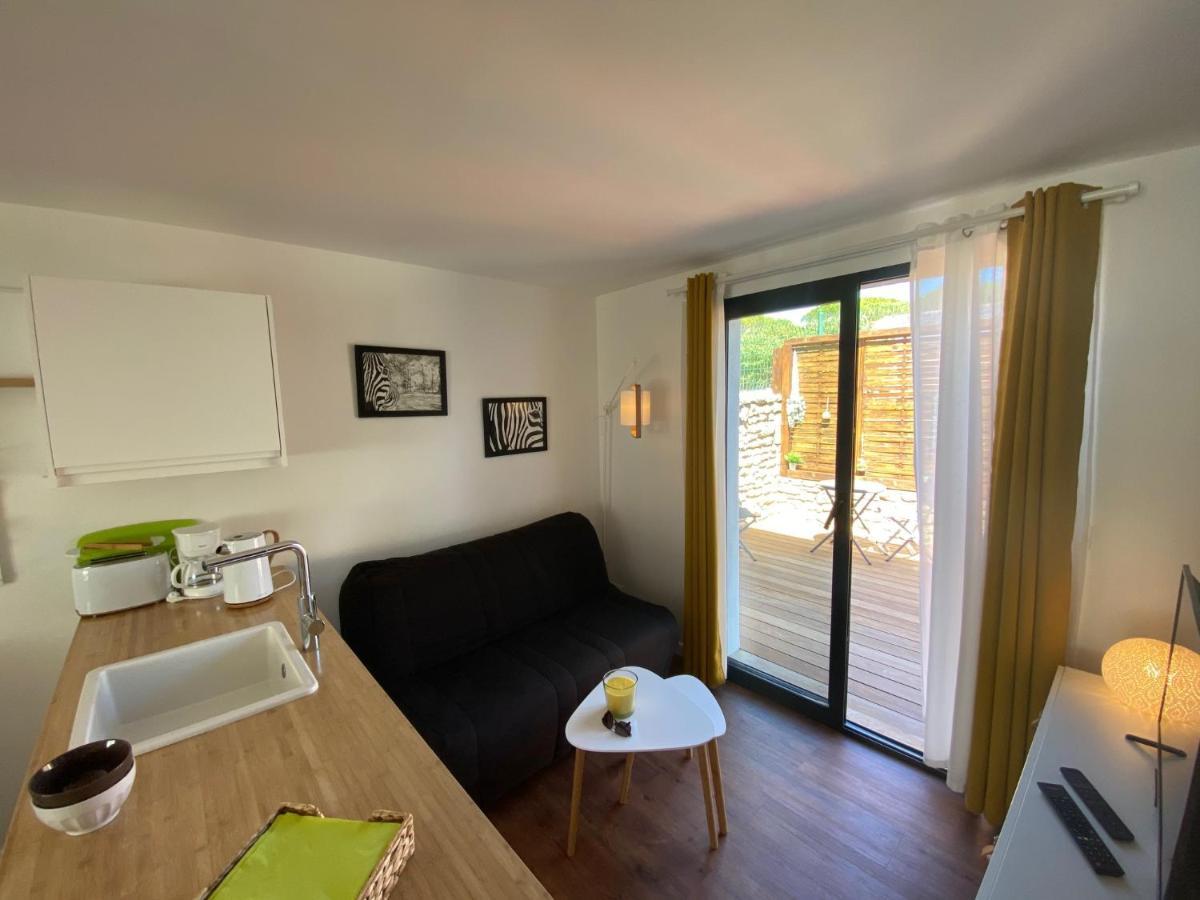 Les Cedres Villa Uzès Exteriör bild